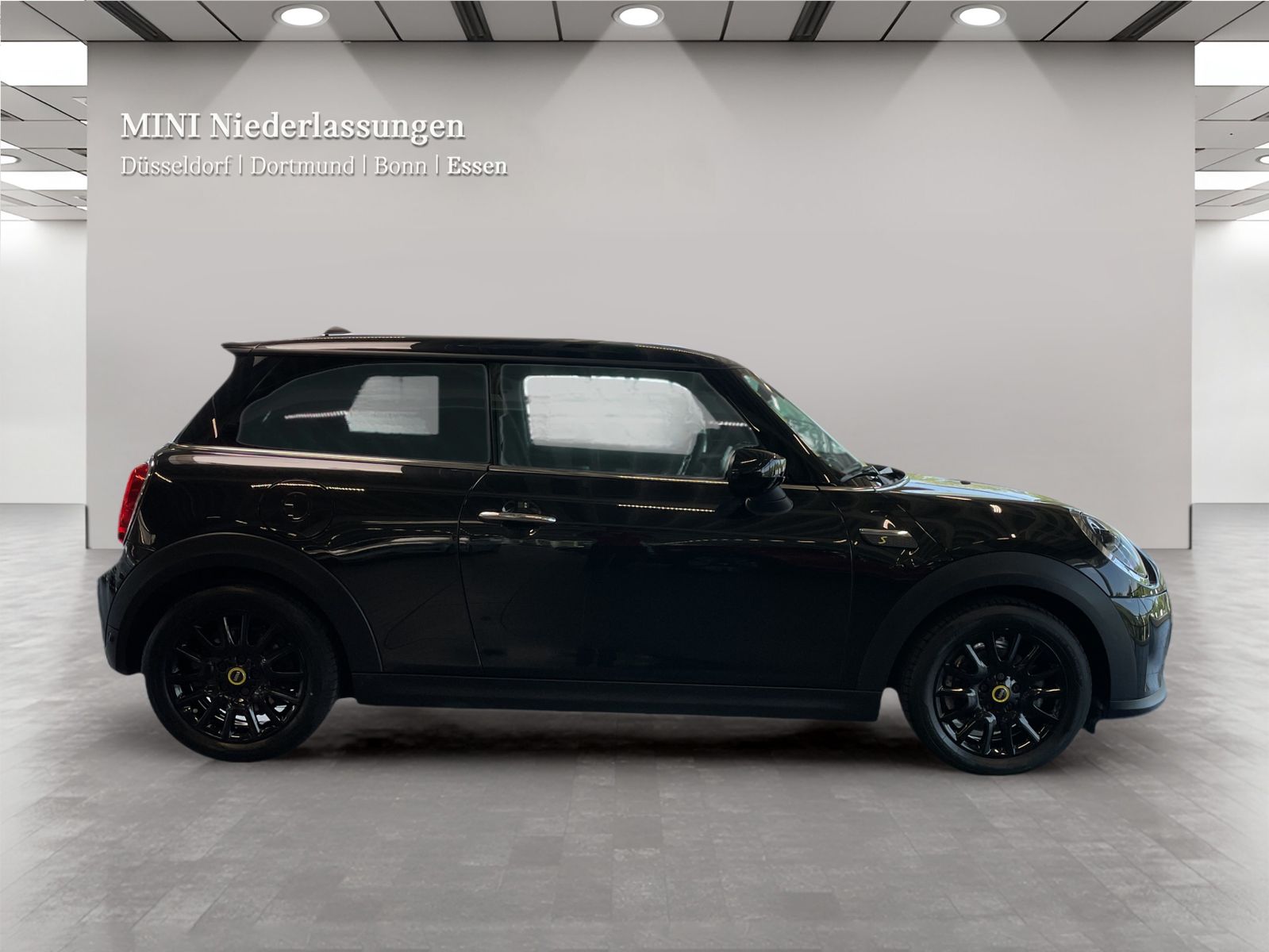 MINI Cooper SE - Samsaru's Car Outlet