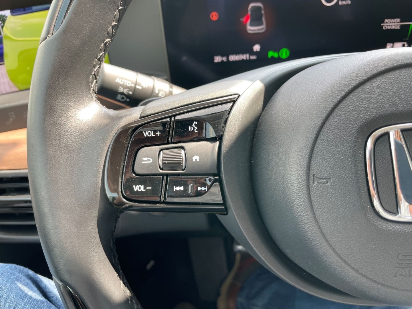 Honda e Advanc Park-Assistent Panorama Navi Soundsyste