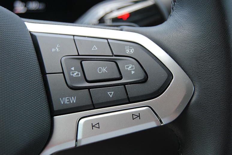 Volkswagen Passat 1.5 eHybrid DSG Elega.AHK.Navi-Max.HUD