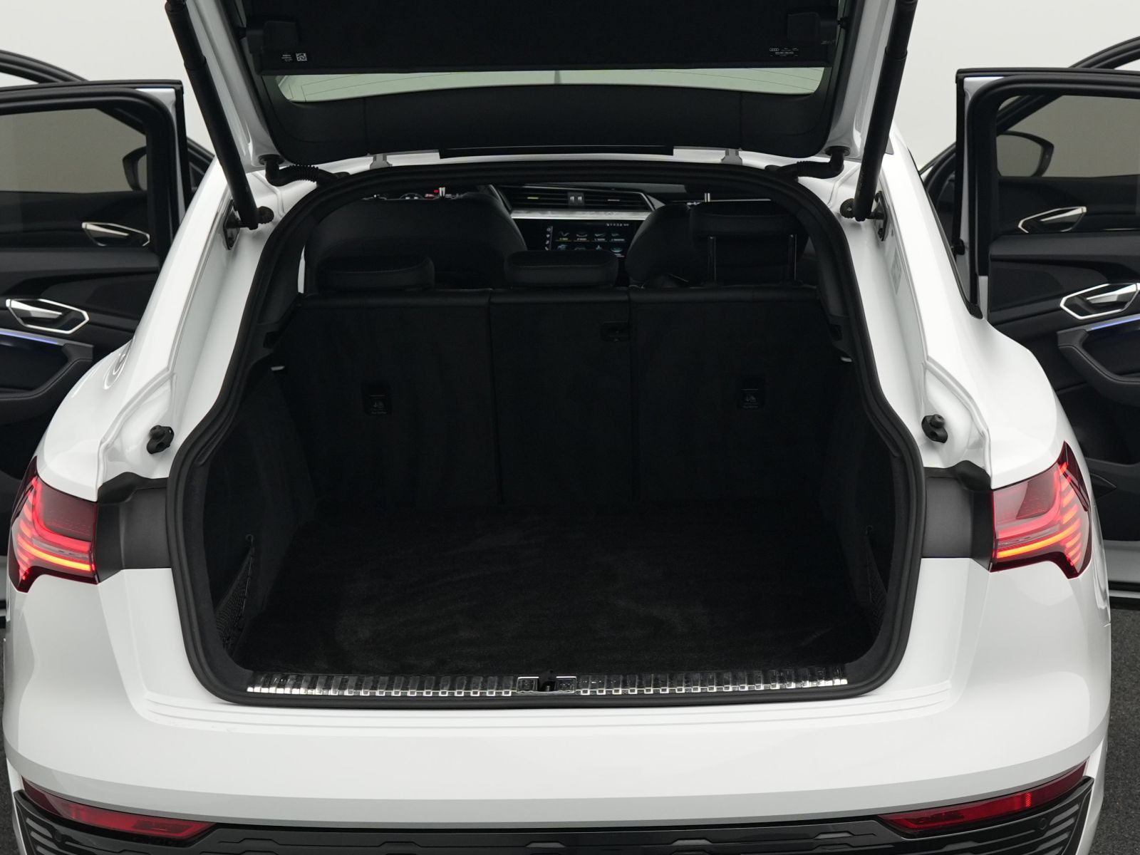 Audi Q8 Sportback e-tron 50 S line quattro