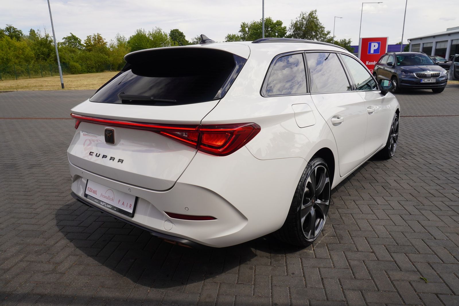Cupra Leon ST 1.4 e-Hybrid - Samsaru's Car Outlet