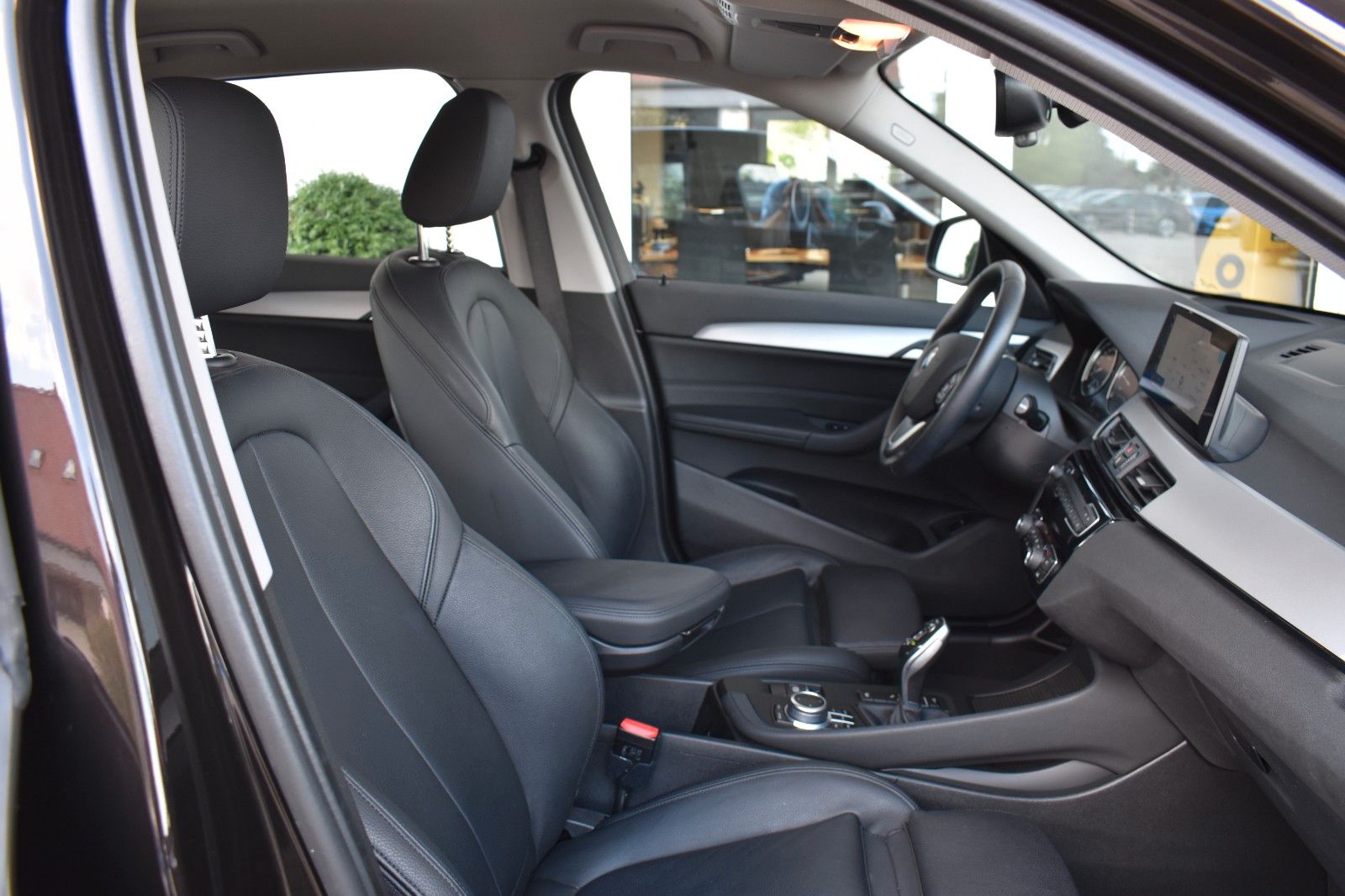 BMW X1 xDrive 25i Aut. Advantage - Samsaru's Car Outlet