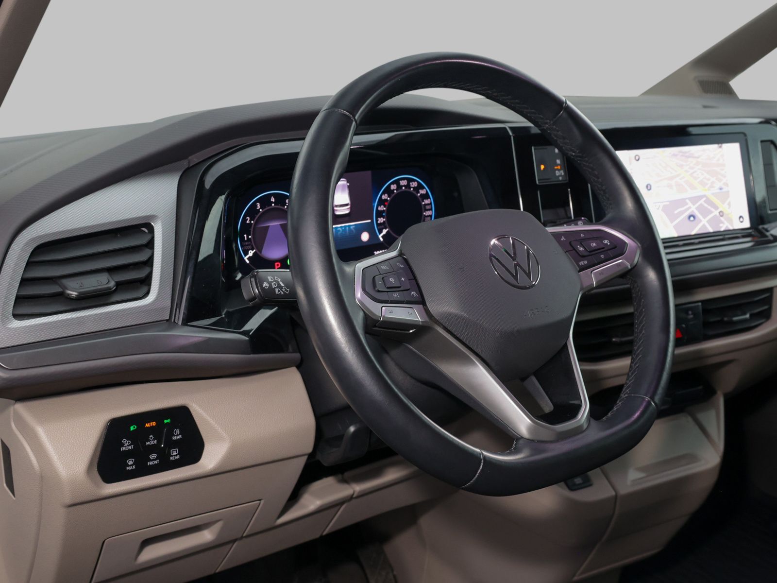 Volkswagen T7 Multivan 1.5 TSI Edition - Samsaru's Car Outlet