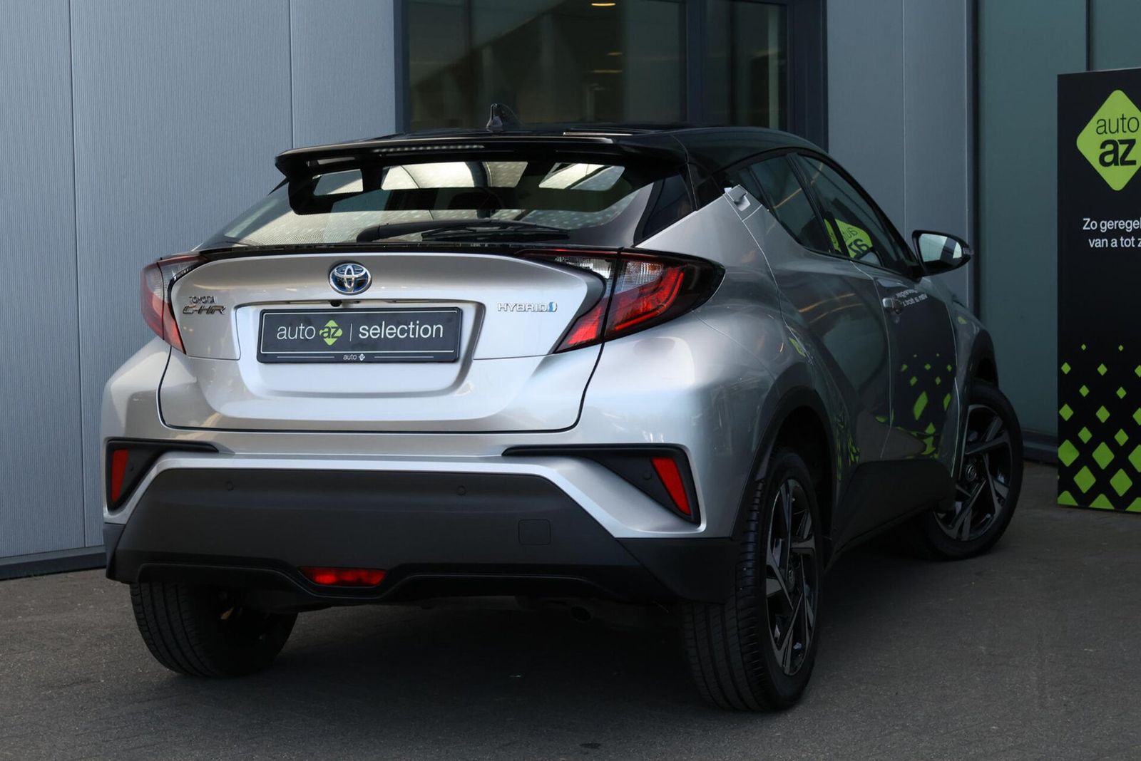 Toyota C-HR 1.8 Hybrid Dynamic - Samsaru's Car Outlet