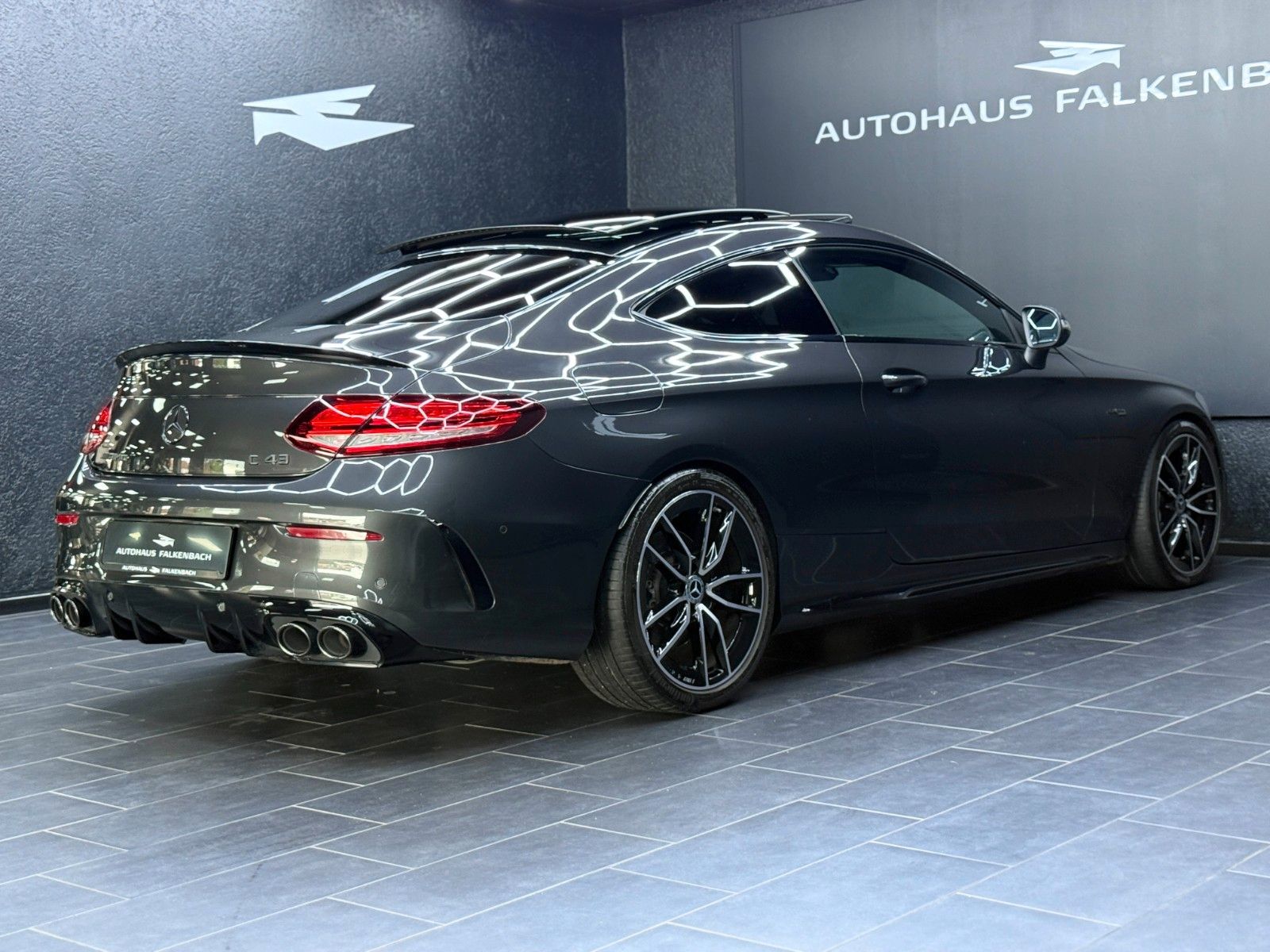 Mercedes-Benz C43 COUPE AMG - Samsaru's Car Outlet
