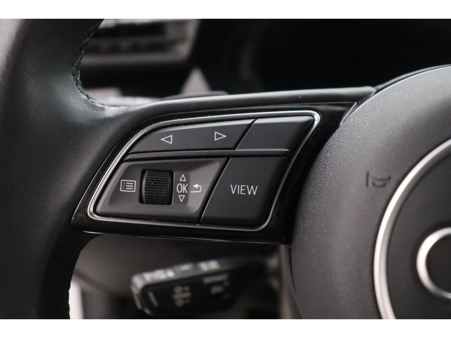 Audi A3 30TFSI Sb S-tronic+LED+VIRTUAL+CARPLAY+TEMPO