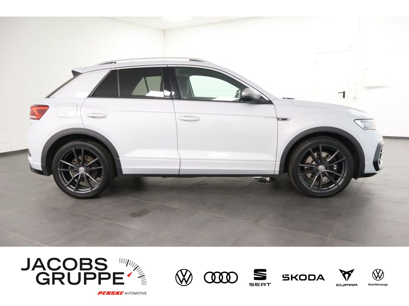 Volkswagen T-Roc 2.0 TSI 4M R - Samsaru's Car Outlet
