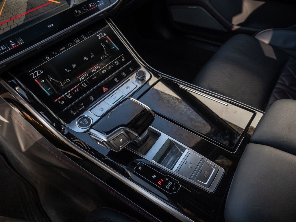 Audi A8 lang 60TFSI quattro - Samsaru's Car Outlet