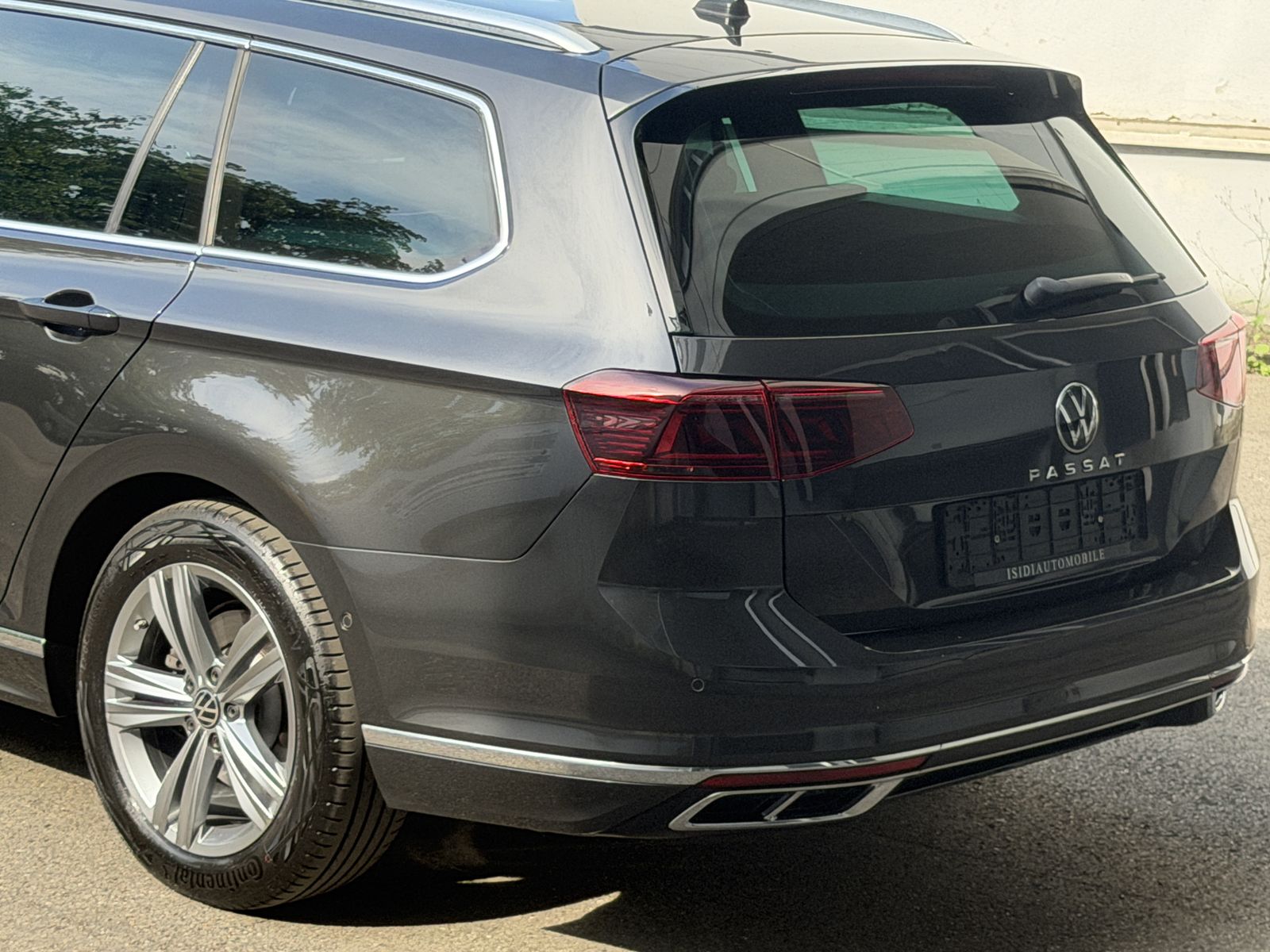 Volkswagen Passat R-Line LED Virtual Pano Massage H&K AHK