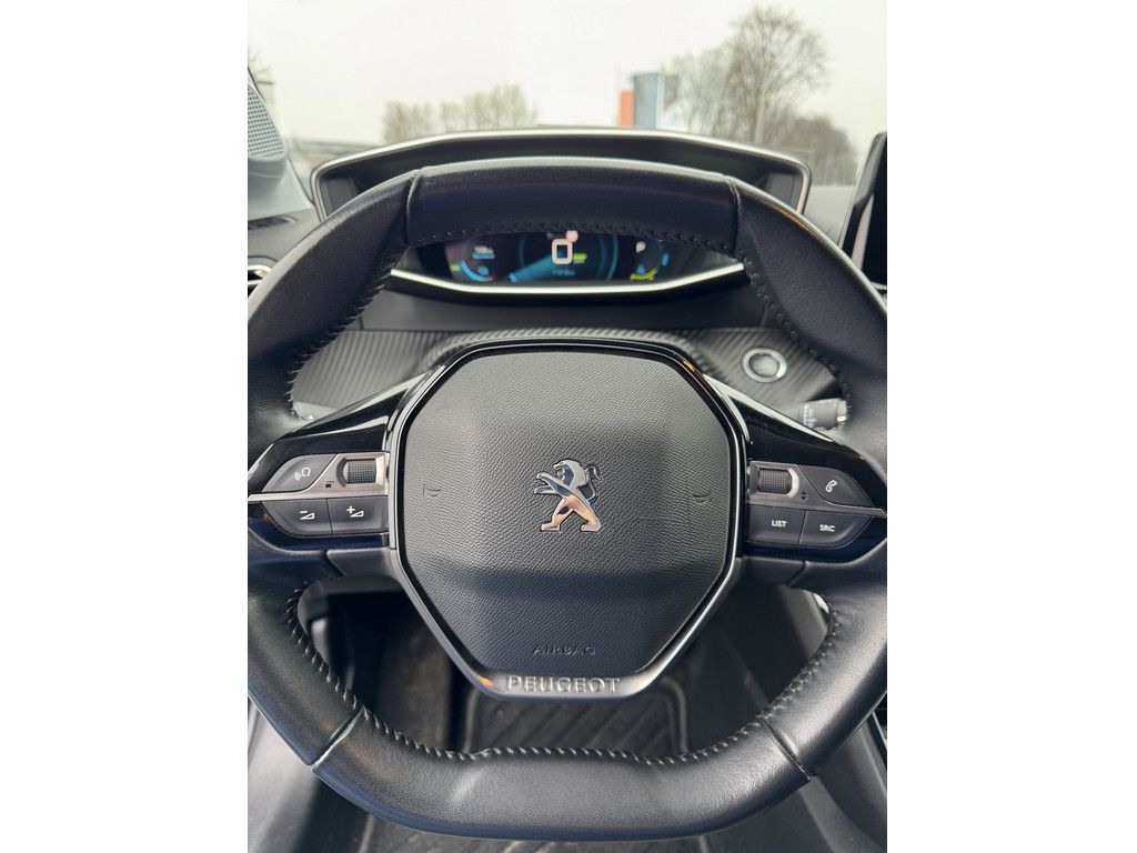 Peugeot 208 ALLURE ELEKTRO 136 - Samsaru's Car Outlet
