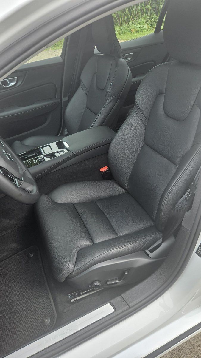 Volvo S60 T8 Ultimate Dark AWD Plug-in Hybrid