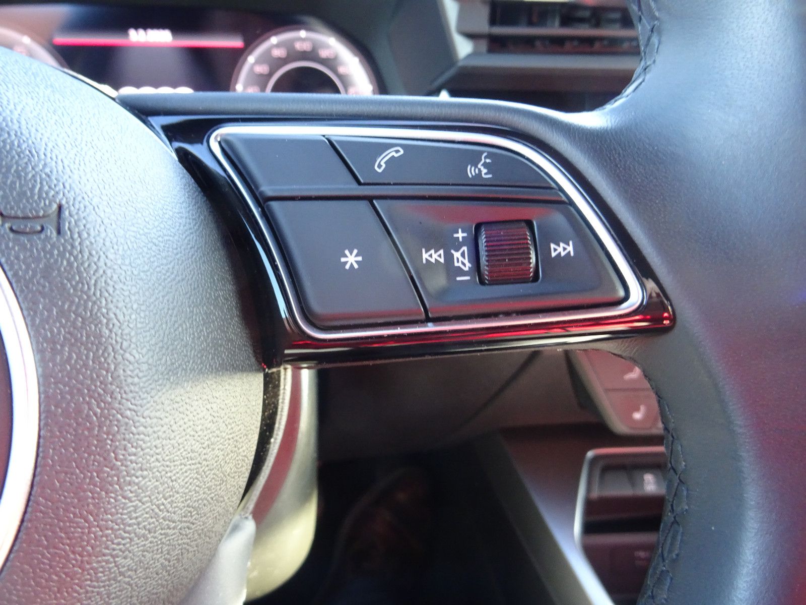 Audi A3 Sportback 30 TFSI S line - Samsaru's Car Outlet