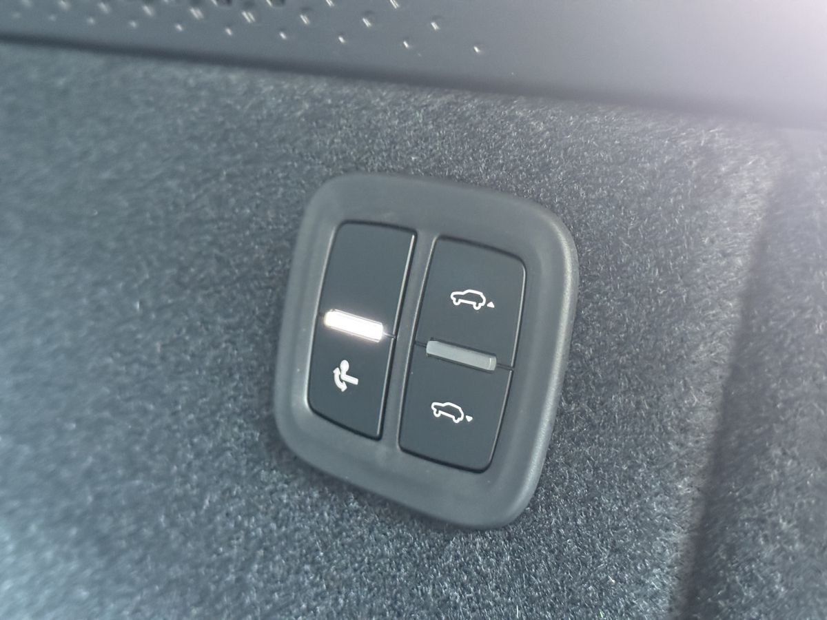Porsche Macan 4 | Luftfederung | Panorama | BOSE | AHK |