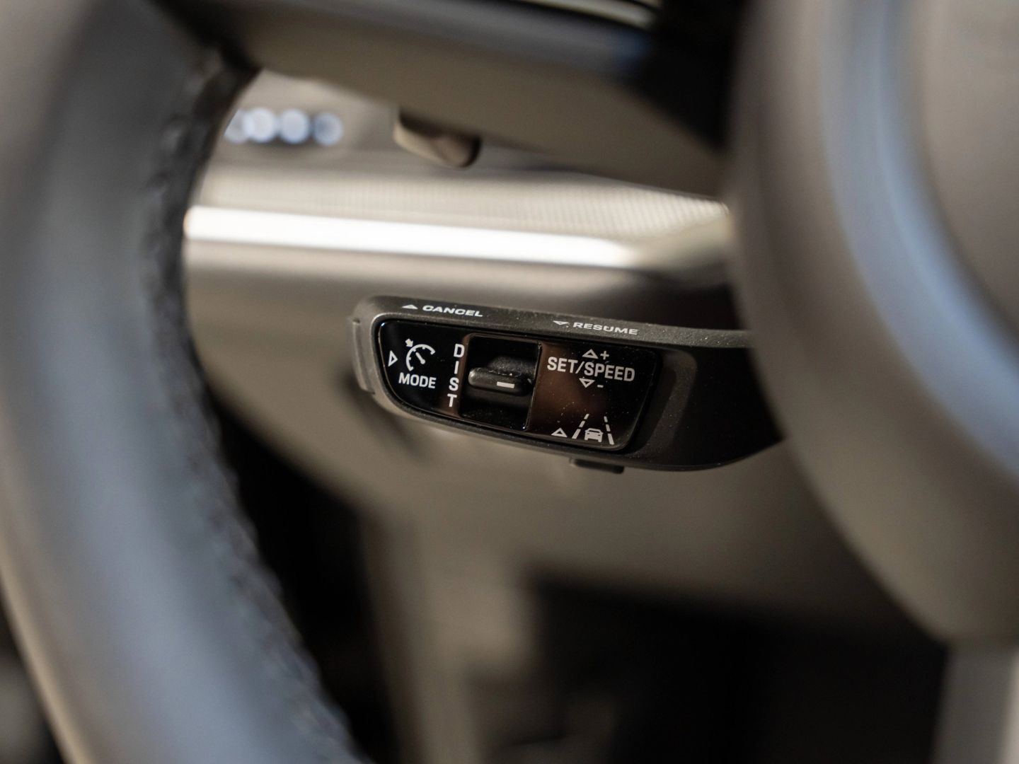 Porsche Cayenne Coupe PDCC Luftfederung InnoDrive BOSE