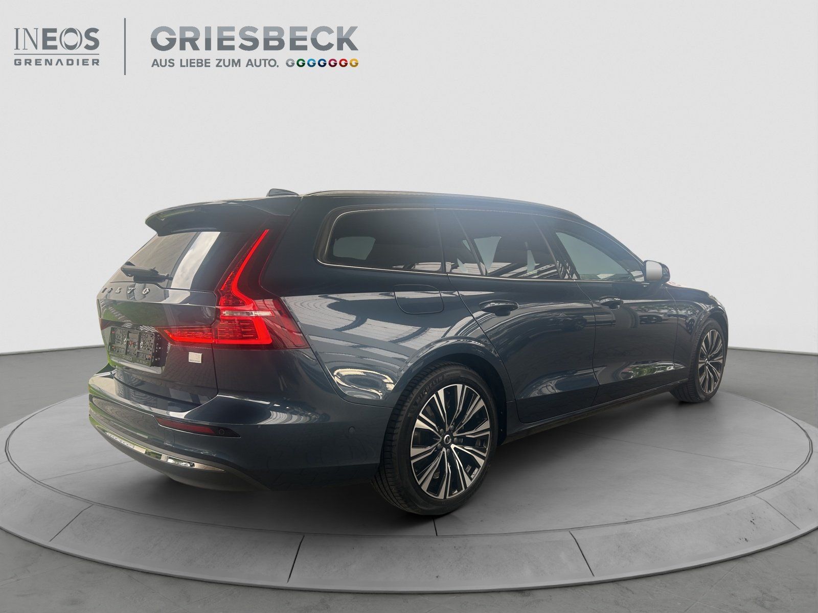 Volvo V60 T8 Plus Bright Bright Recharge