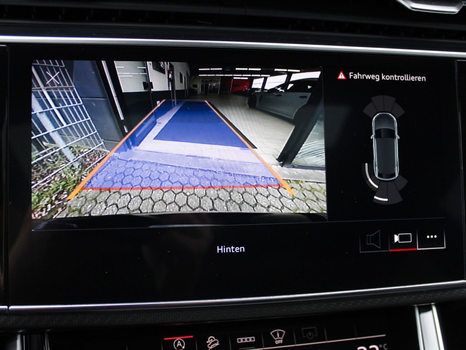 Audi RSQ8 *MATRiX*HUD*B&O*SPORTABGAS*PANORAMA*23"Y