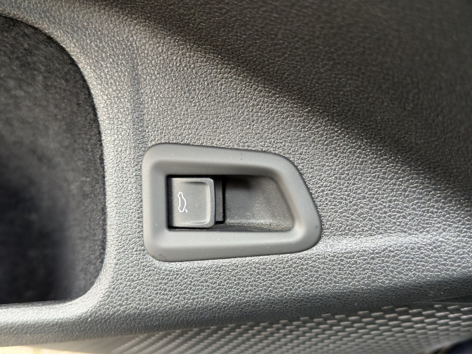 Volkswagen Golf Variant R LEDER LM19 HuD H/K
