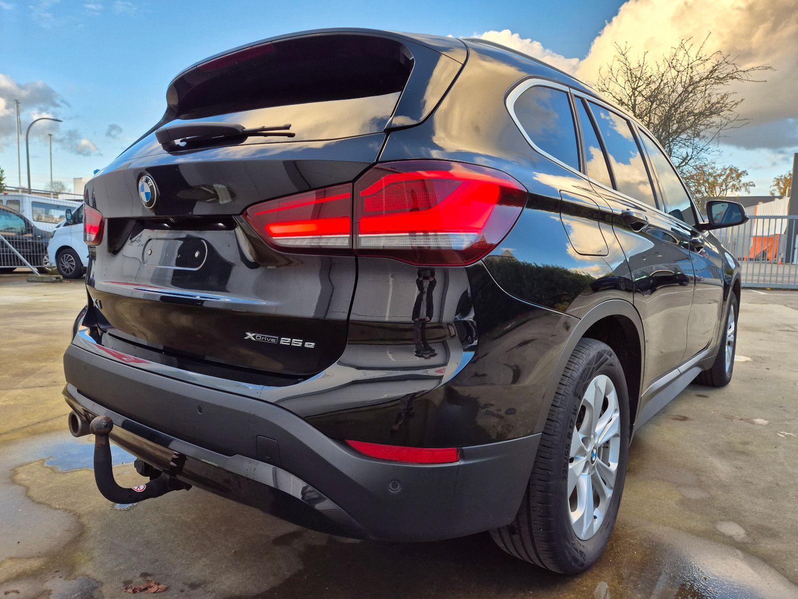 BMW X1 xDrive25e 4WD HYBRID - Samsaru's Car Outlet