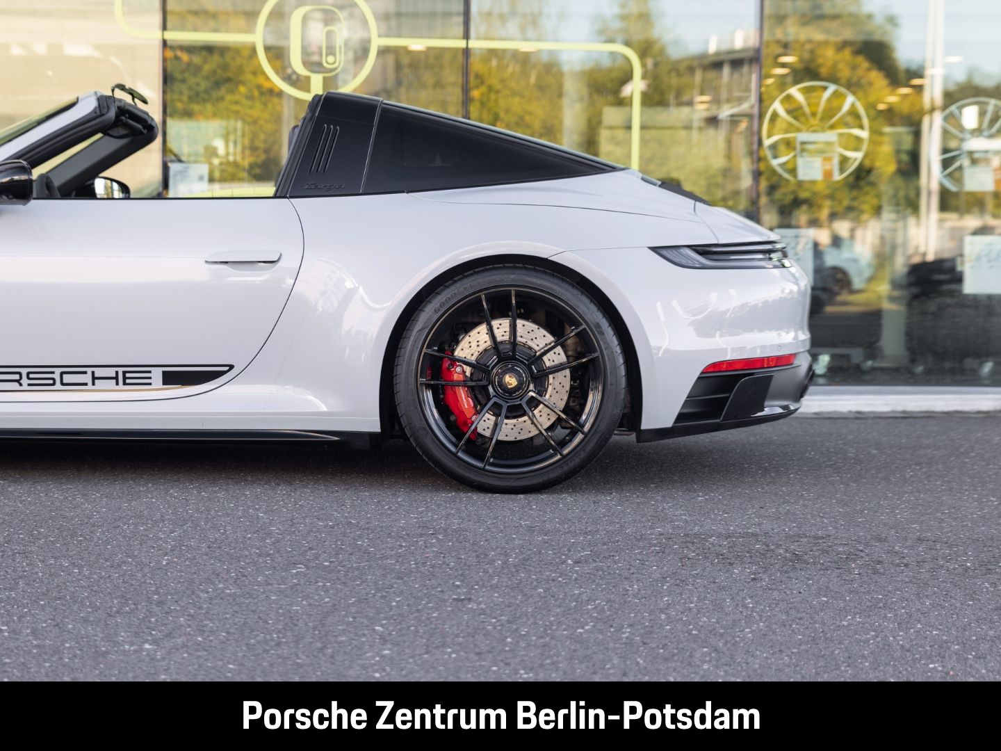 Porsche 992 911 Targa 4 GTS Burmester Sportabgas LED-Mat