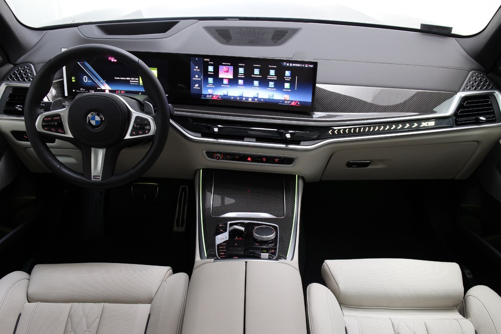 BMW X5 30 d xDrive M Sport H&K Carbon Luftfederung