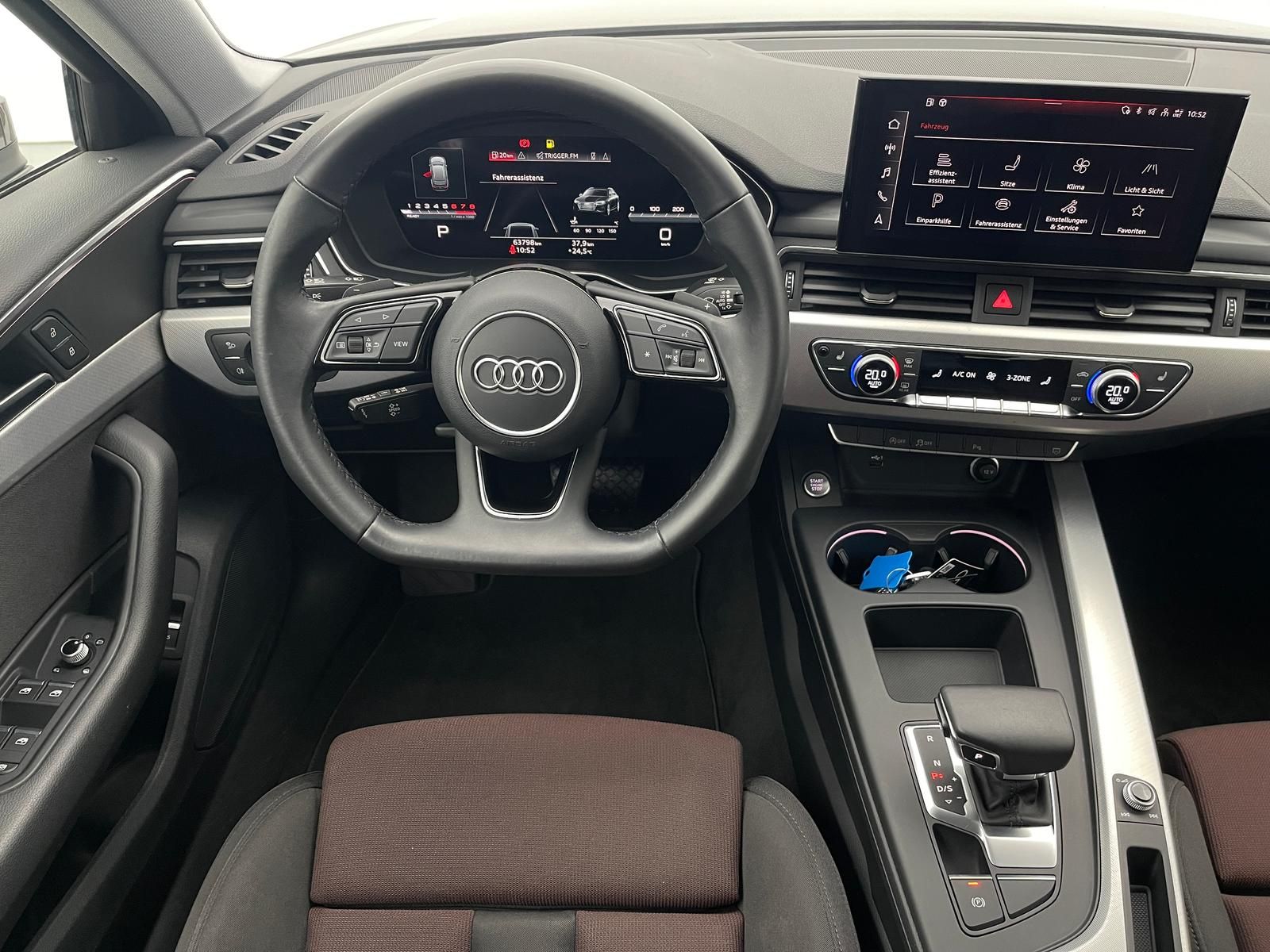 Audi A4 35 TFSI Advanced - Samsaru's Car Outlet