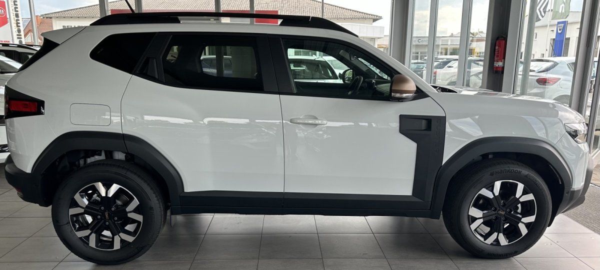 Dacia Duster III Extreme TCe 130 - Samsaru's Car Outlet