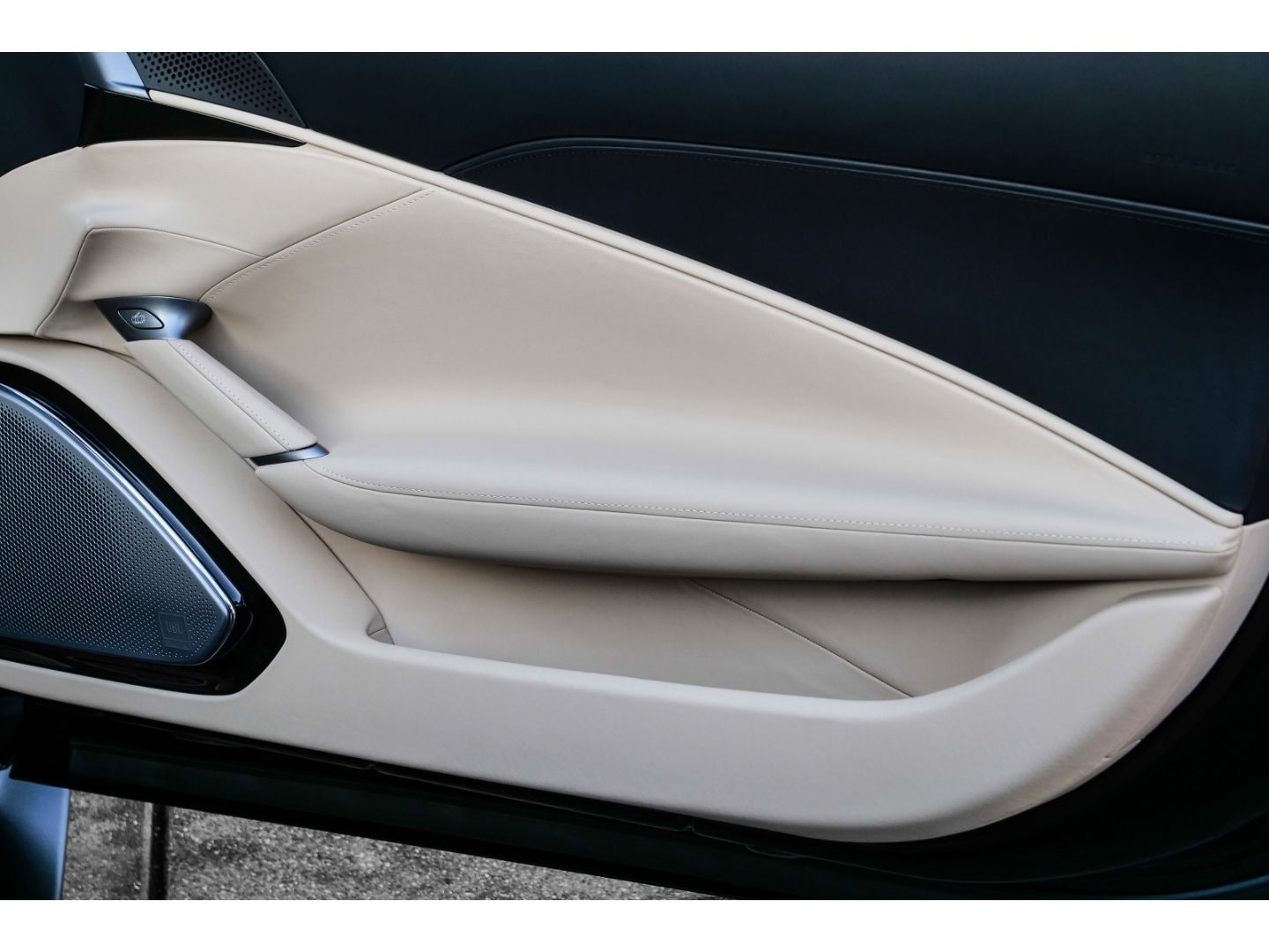 Ferrari Roma Spider - Samsaru's Car Outlet