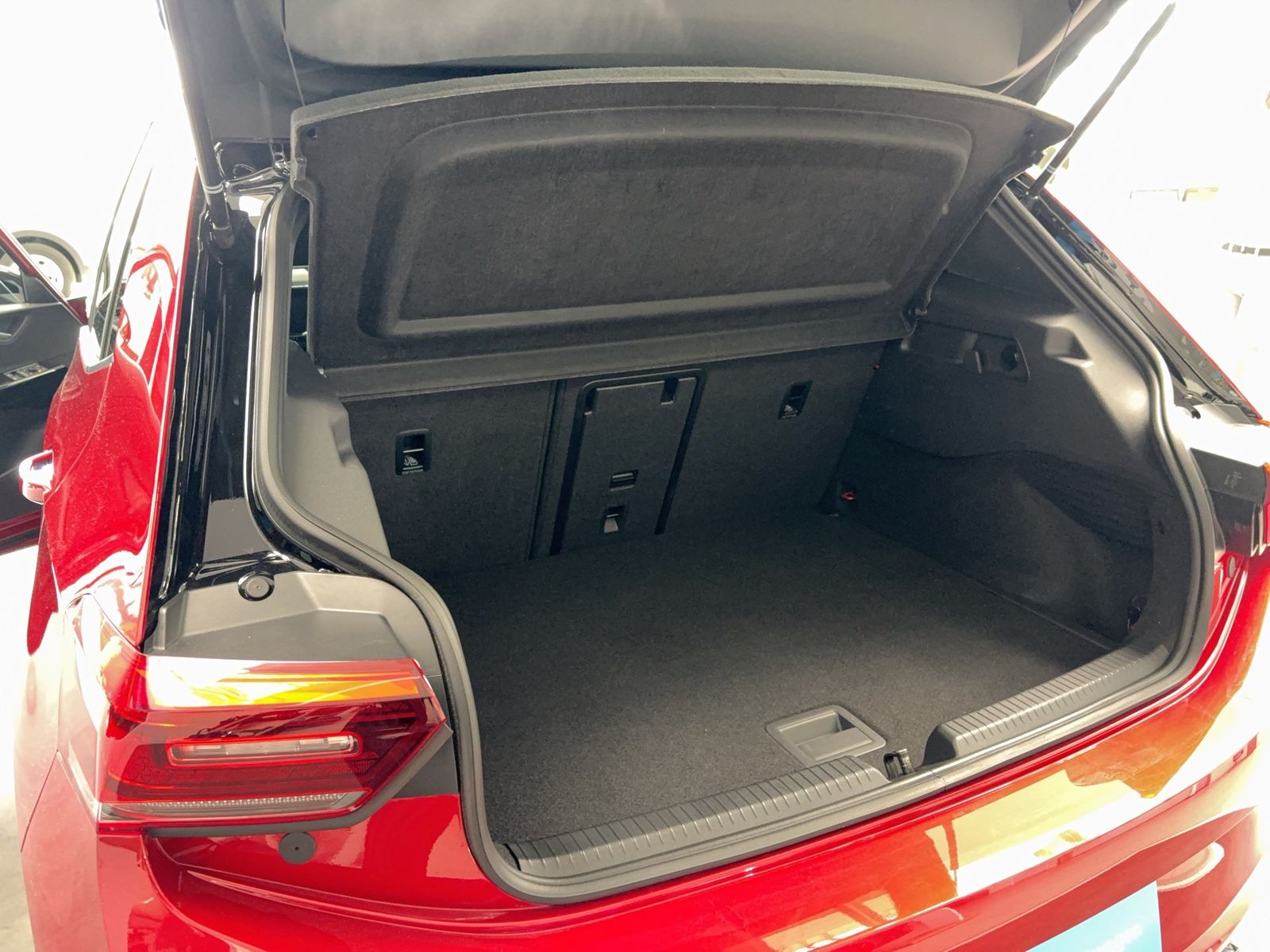 Volkswagen ID.3 GTX AHK/W-Pumpe/CarPlay/Kamera/Matrix/360