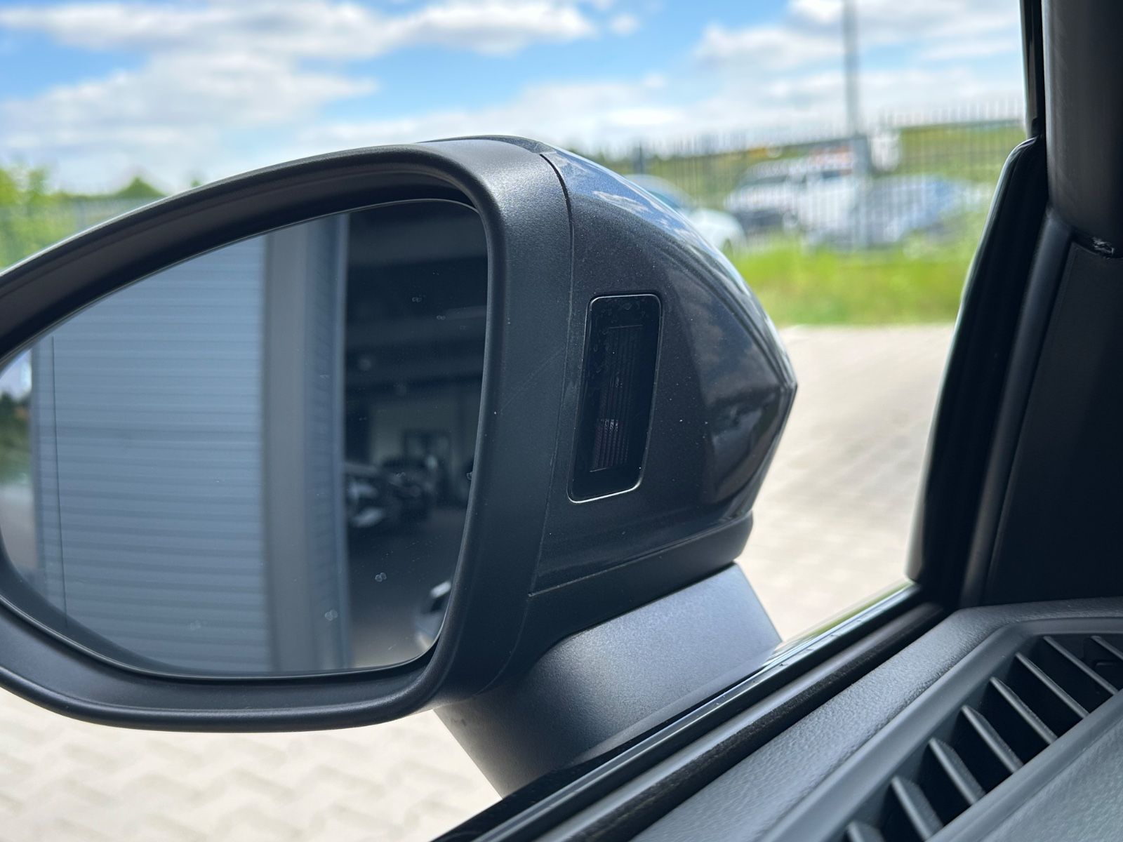 Audi A3 Sportback 45 TFSIe S LINE - Samsaru's Car Outlet