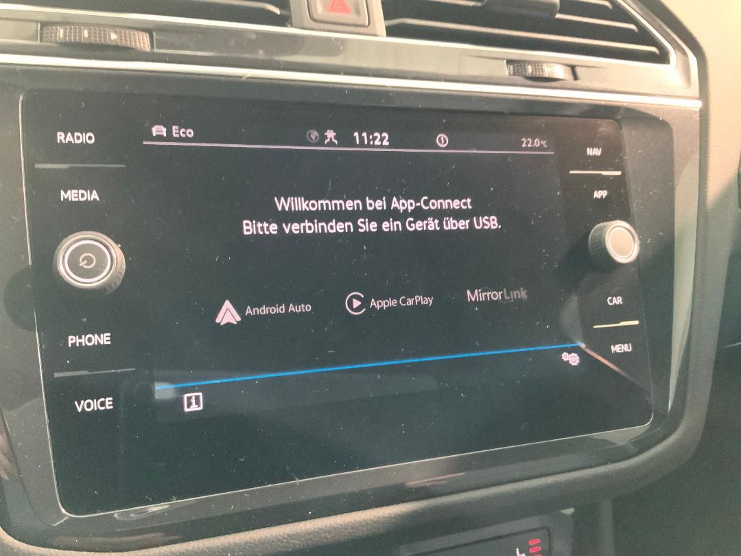 Volkswagen Tiguan R-Line 2.0 TDI 4 Motion - Samsaru's Car Outlet