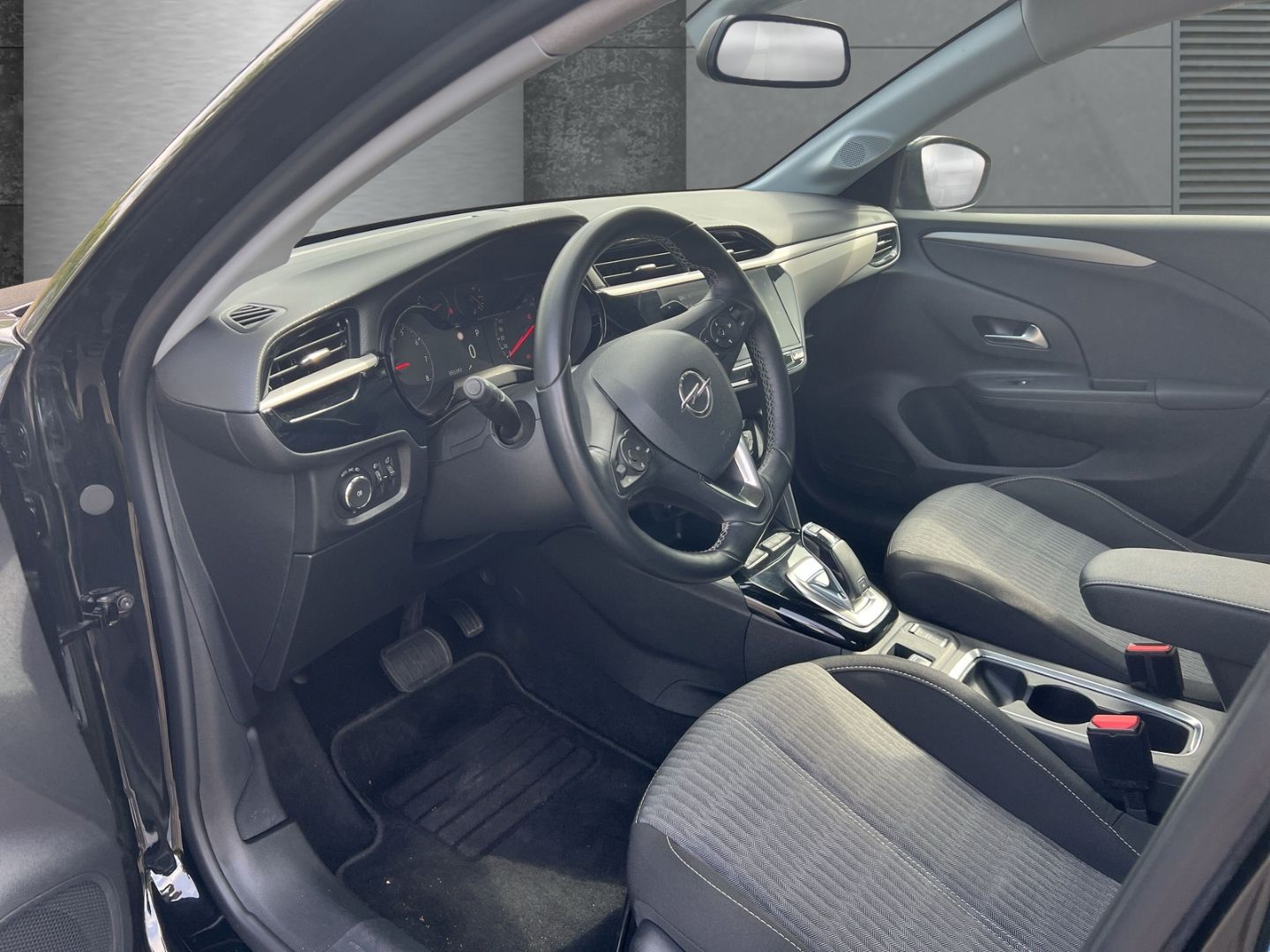 Opel Corsa Edition - Samsaru's Car Outlet