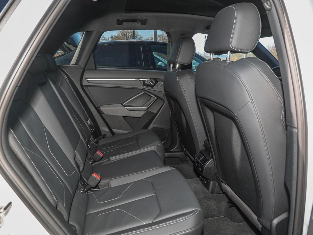 Audi Q3 S-line 45TFSI quattro AHK+MATRIX+PANO+STANDHZ