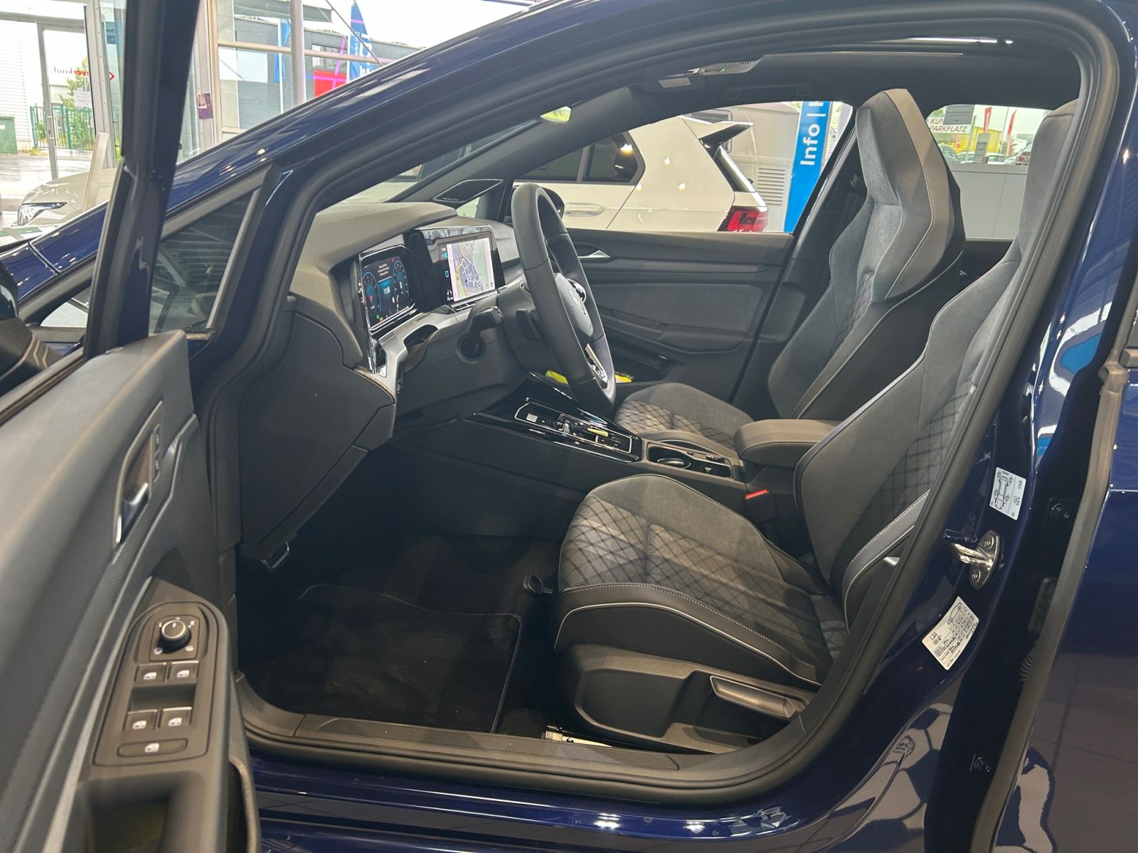 Volkswagen Golf Variant R-Line 2.0 l TSI DSG Rückfahrk Navi