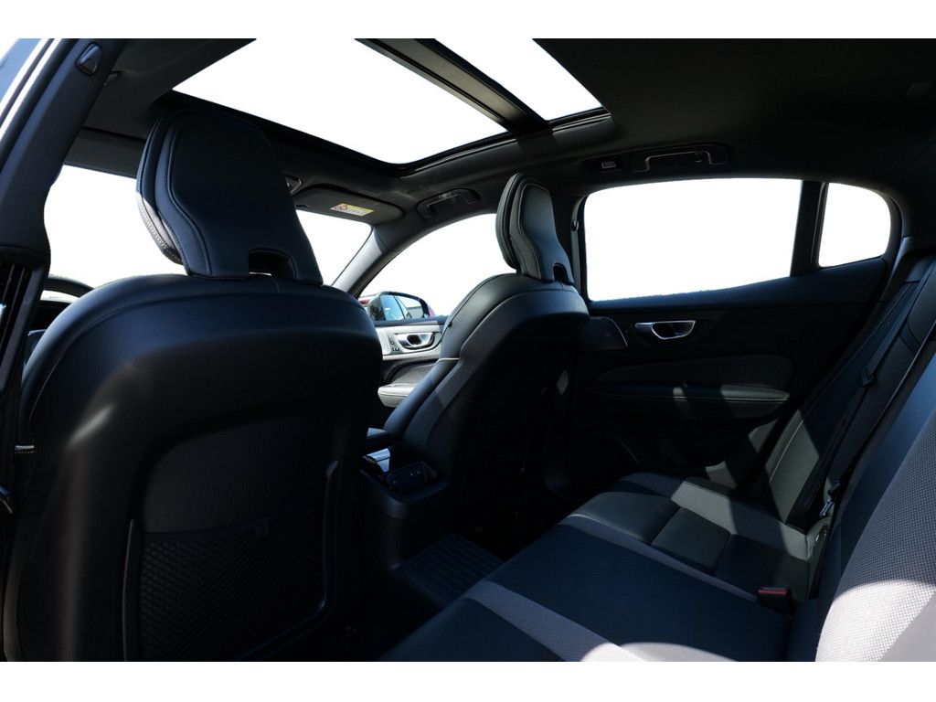 Volvo S60 Lim. T8 Ultimate Dark Recharge Plug-In Hybri