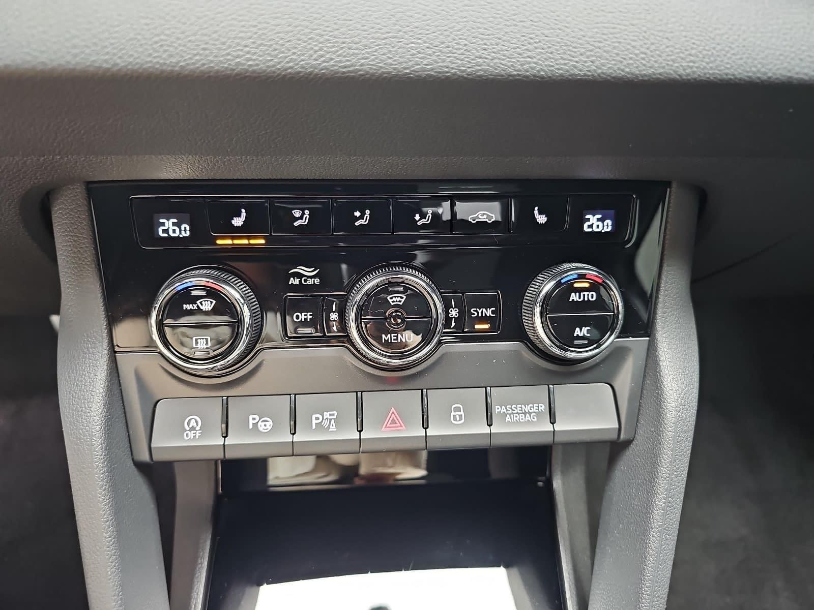 Skoda 1.5 TSI DSG SPORTLINE NAVI LED-MATRIX PANO CANTO