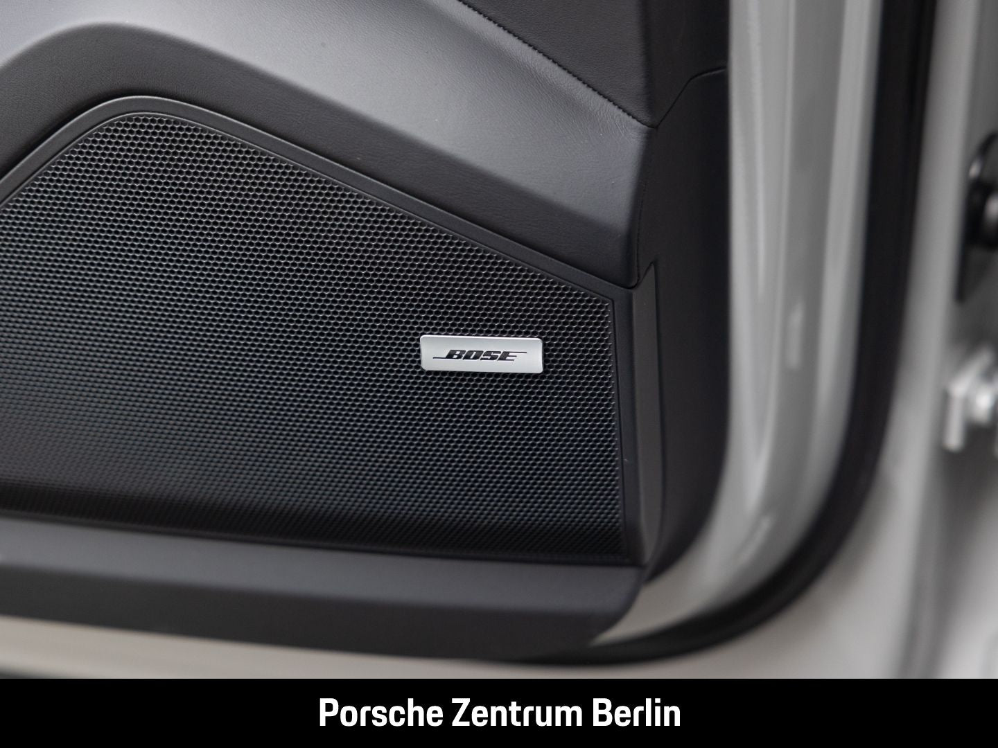 Porsche Cayenne E-Hybrid BOSE InnoDrive Panoramadach LED