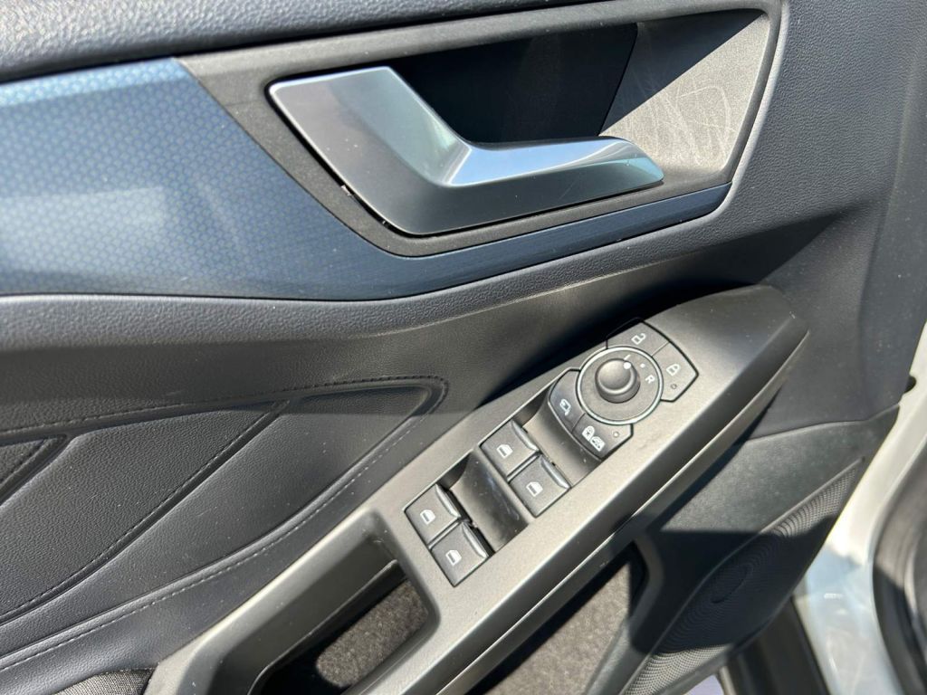 Ford Focus 1.0EcoBoost Active - Samsaru's Car Outlet