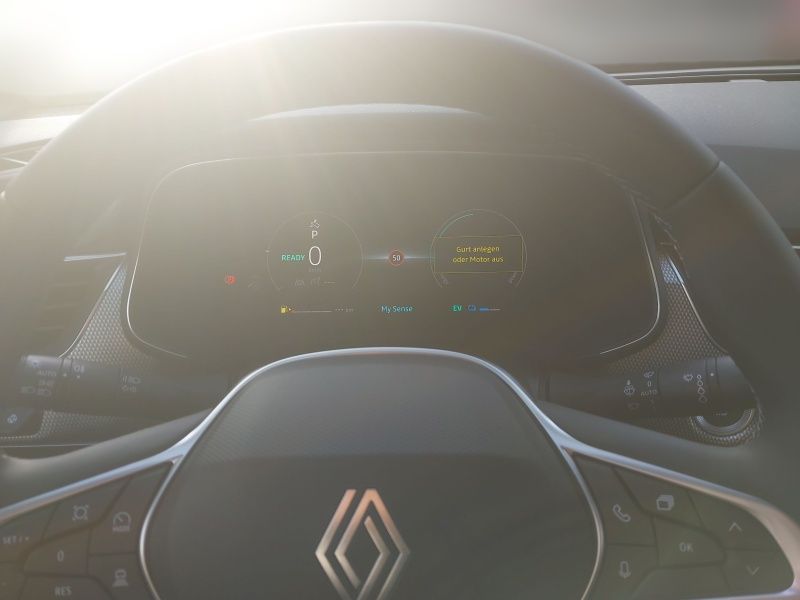 Renault ARKANA TECHNO E-Tech Full Hybrid 145 - Samsaru's Car Outlet