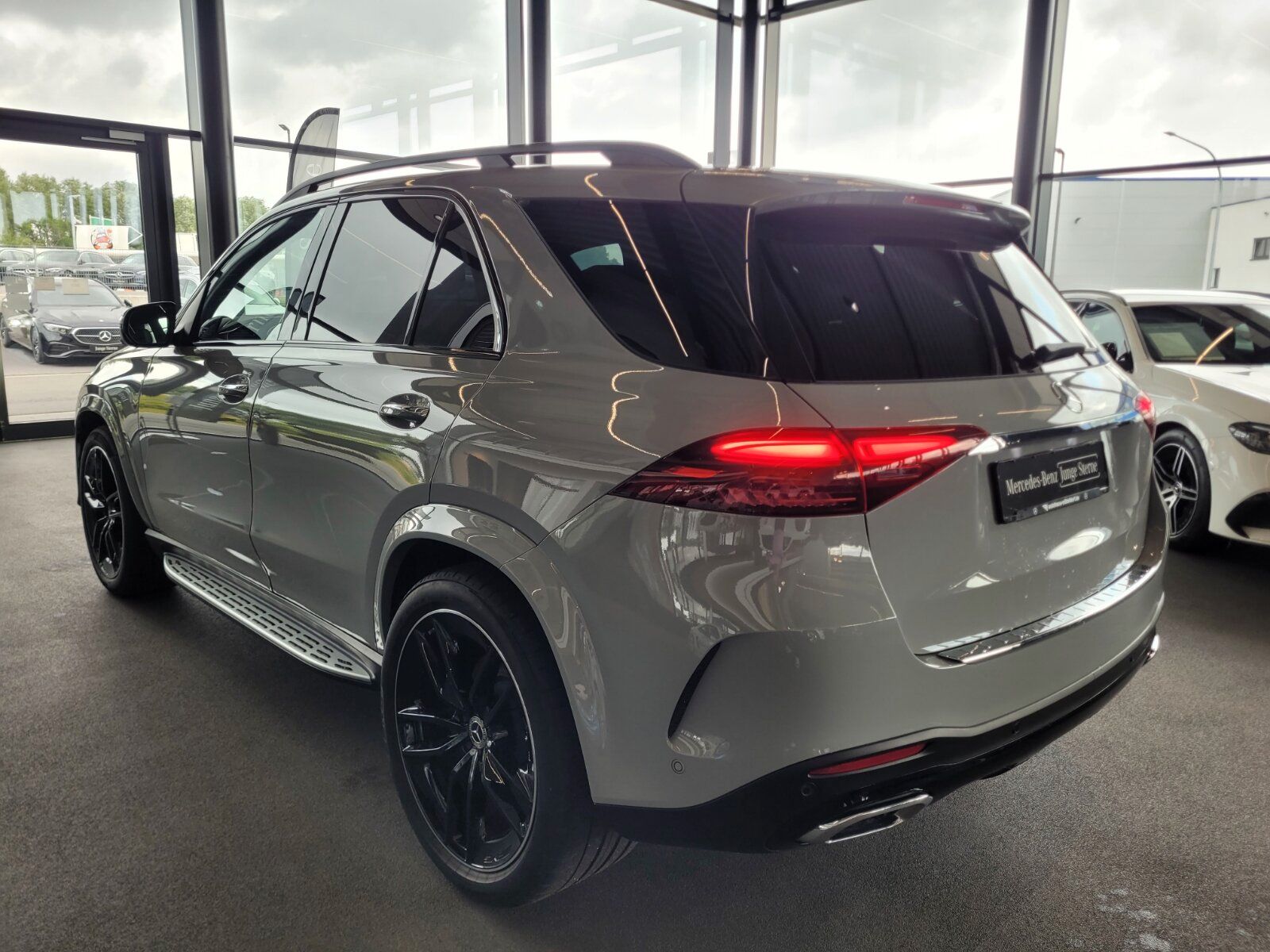 Mercedes-Benz GLE 450 d 4M AMG PREMIUM+ E-ACTIV 22" NP 142!LED