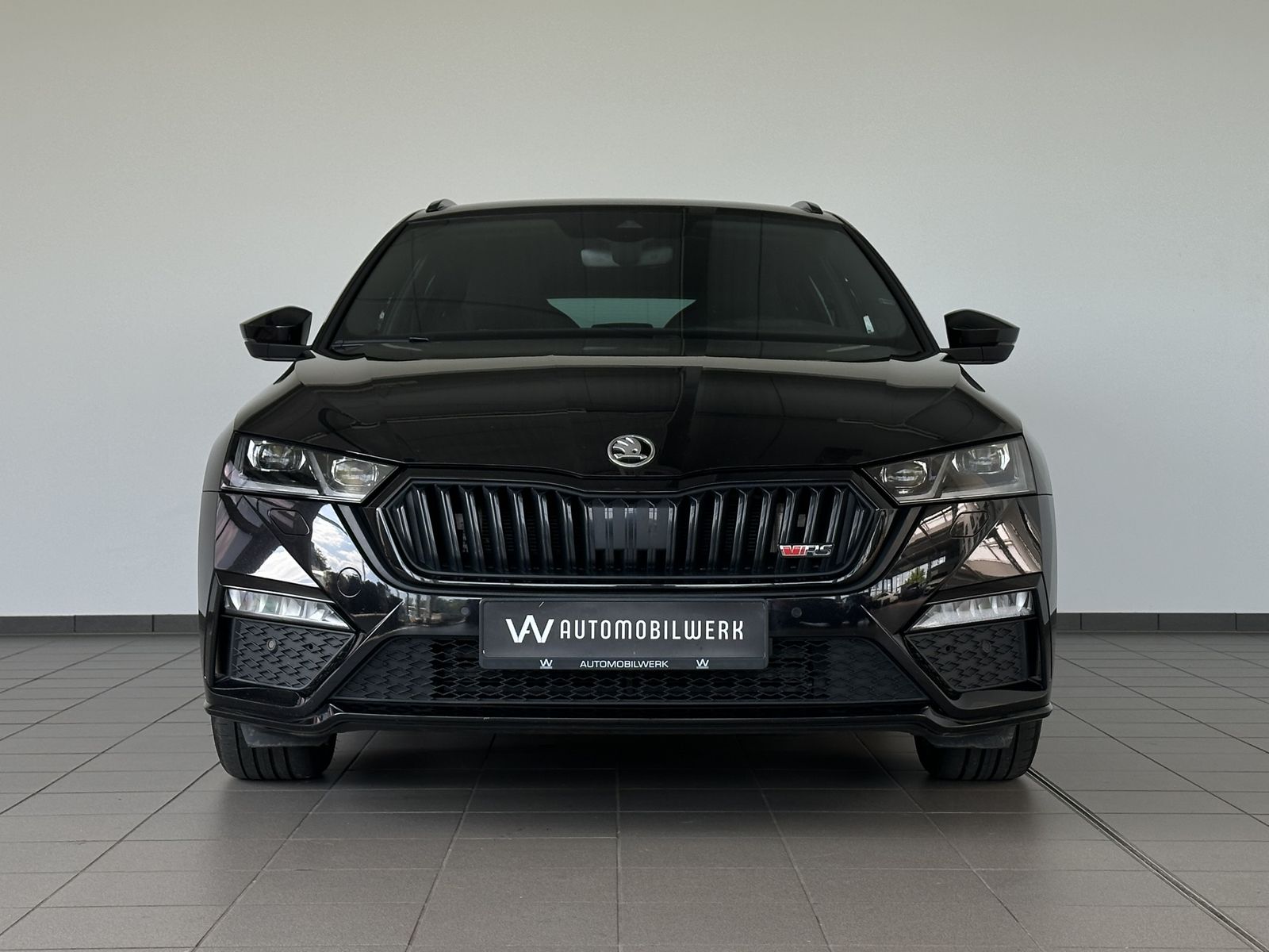 Skoda Octavia Combi RS 4x4 - Samsaru's Car Outlet