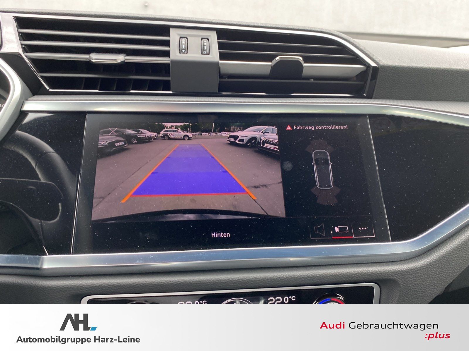 Audi Q3 advanced 40 TFSI quattro S tronic - Samsaru's Car Outlet