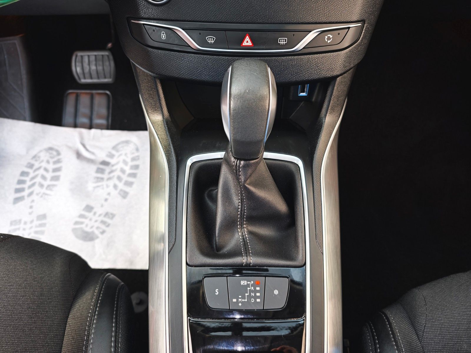 Peugeot 308 BlueHDi 130 EAT6 Allure - Samsaru's Car Outlet