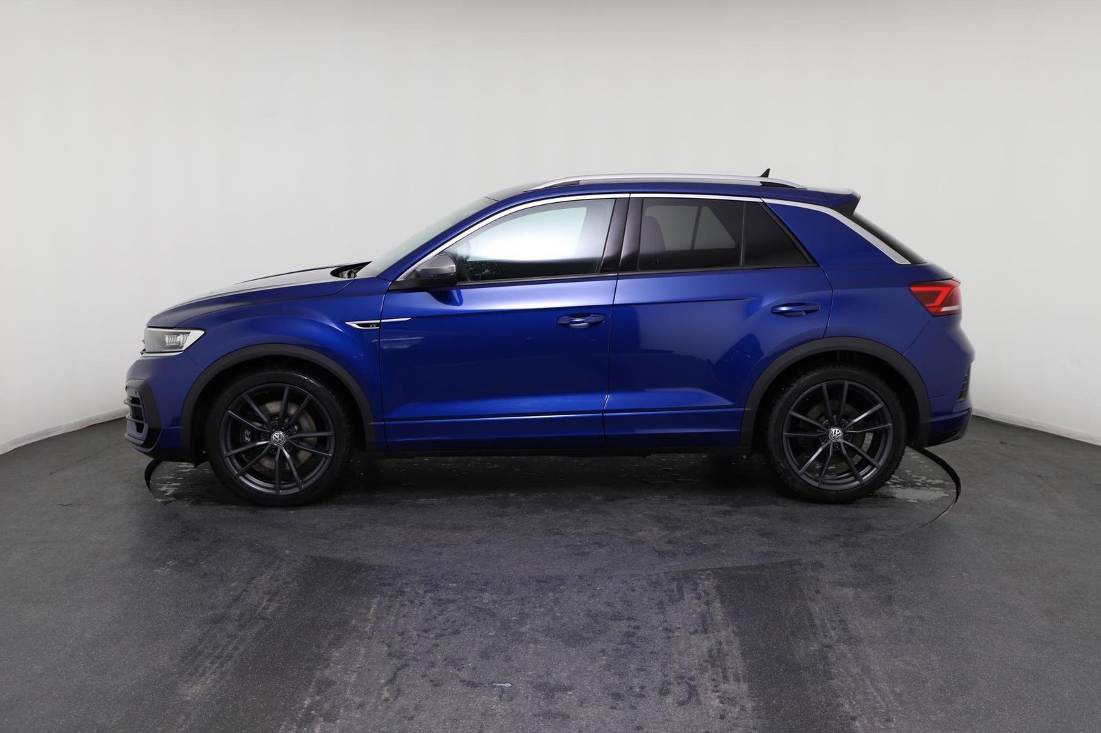 Volkswagen T-Roc 2.0 TSI 4-Motion R - Samsaru's Car Outlet