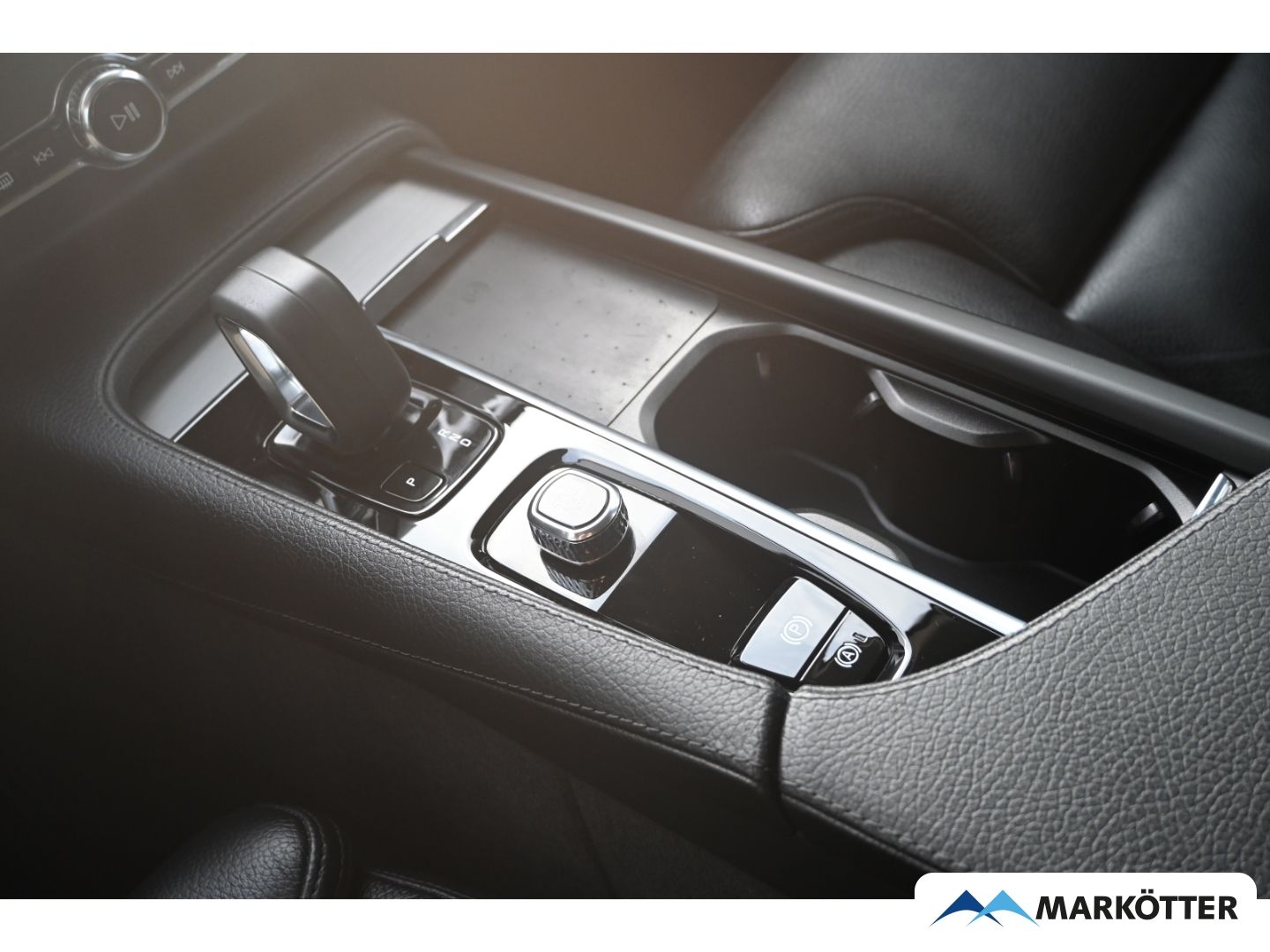 Volvo XC90 B5 AWD Momentum Pro/AHK/ACC/H&K/LenkradH/20