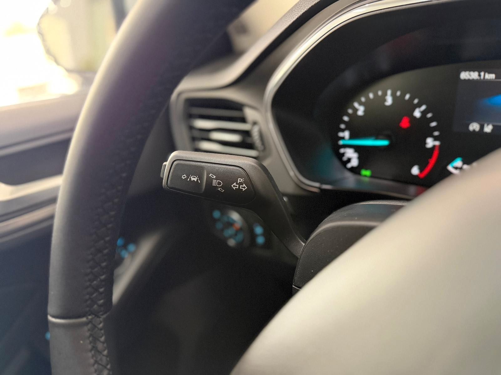 Ford Focus Turnier Titanium Aut. 1.Hand|AHK|Kamera