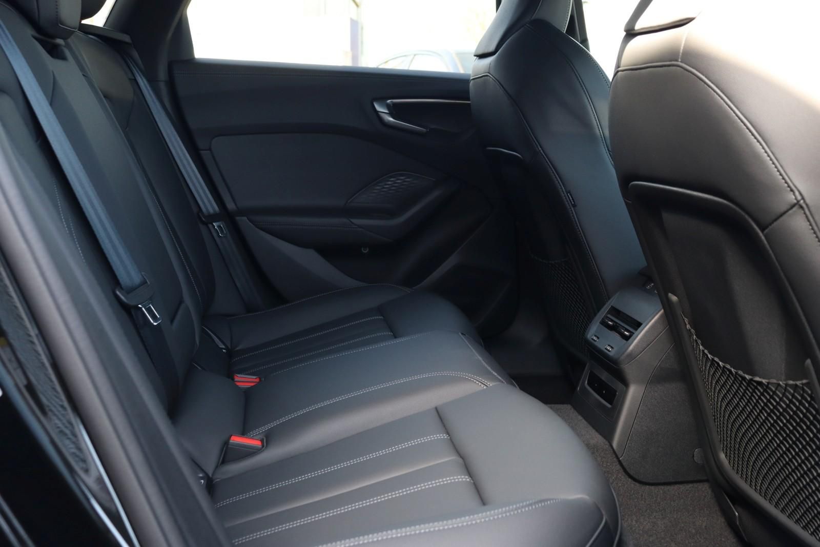Audi A5 Avant 2.0TDI quattro Edit one S-LINE +AHK+ACC