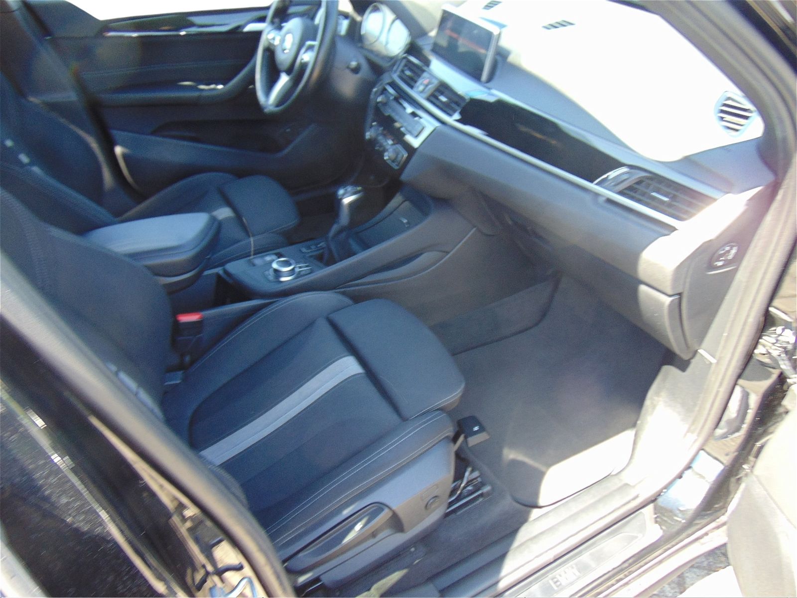 BMW X1 xDrive25e ADVANTAGE - Samsaru's Car Outlet