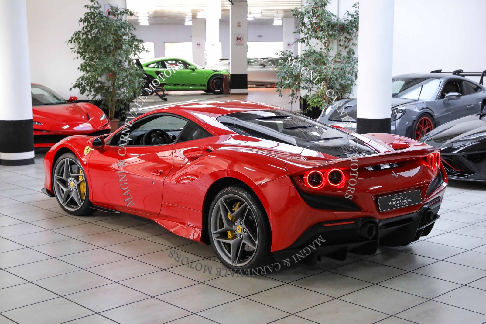 Ferrari F8 Tributo - Samsaru's Car Outlet