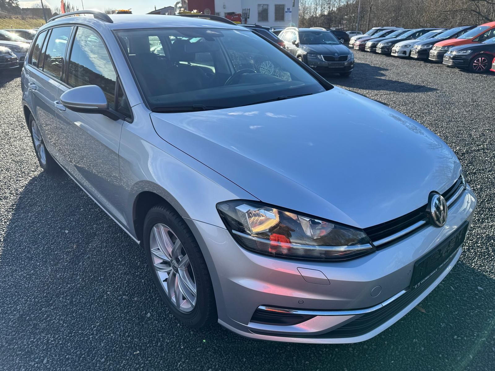 Volkswagen Golf VII Variant 2.0 TDI Comfortline - Samsaru's Car Outlet