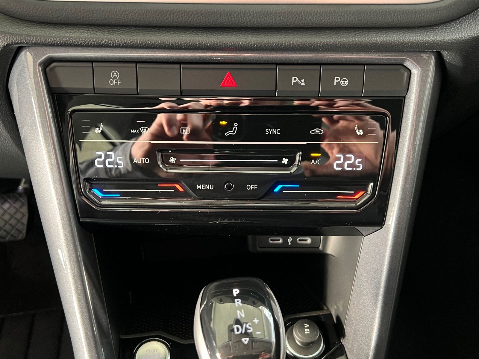 Volkswagen T-Roc Style 2.0TDI DSG - Samsaru's Car Outlet